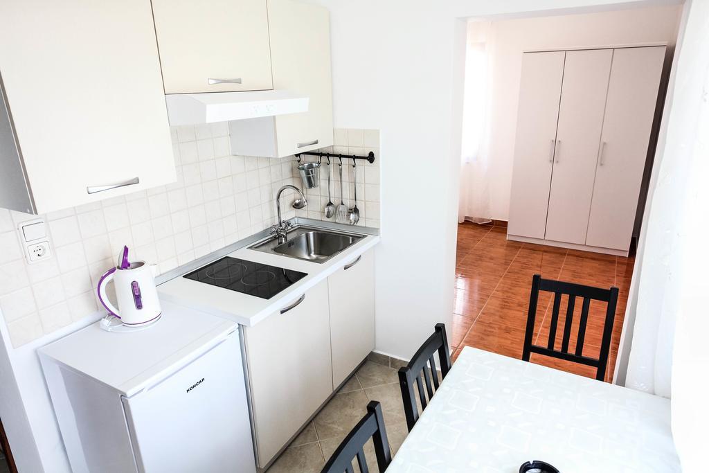 Apartments Rajna Zaboric Rum bild
